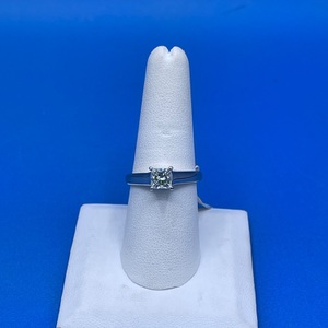 14k 4.3grams White Gold 1ct Princess Cut 