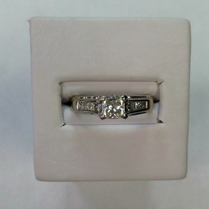 White Gold 14kt Wedding ring, size 6 1/2