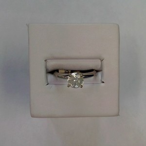 White Gold 14kt, Diamond ring, size 6 