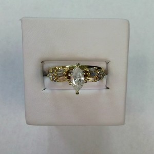  Yellow Gold Band 14kt Diamond Approximately 100pts size 5