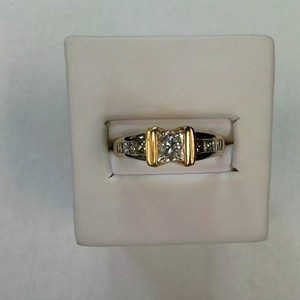  Yellow Gold 14kt Princess Faint Color, Diamond Approximately 75pts size 8 1/2