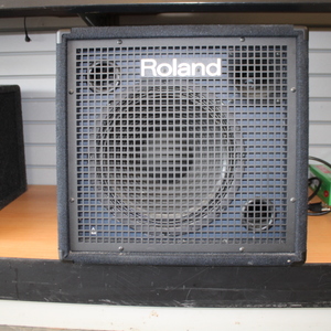 Roland Amp KC-400