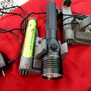 Streamlight Stinger Flashlight with Extra Battery 2 Chargers