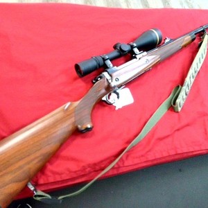 RUGER M-77 Hawkeye African 300 WIN