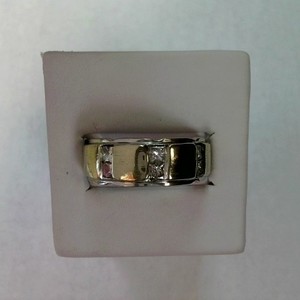  White Gold 14kt with Diamonds, ring size 9