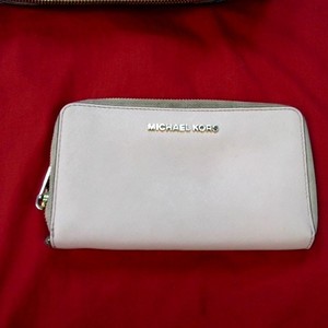 Michael Kors Wallet - Pink