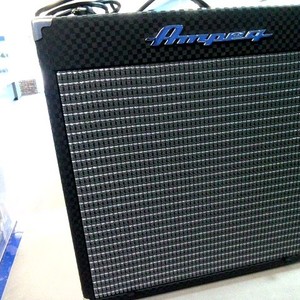 Ampeg RB-108 Bass Combo Amp