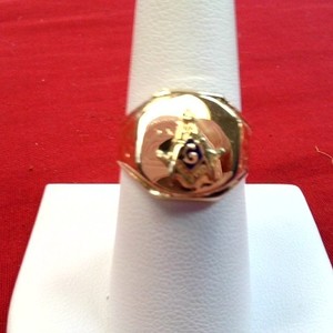  Yellow Gold 10kt Masonic Ring