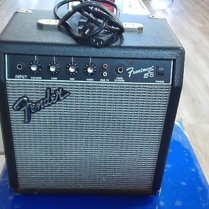 Fender Frontman 15B Guitar Amp