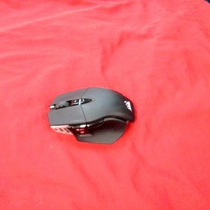 CORSAIR M65WL Wireless/Bluetooth Gaming Mouse