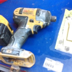 Dewalt DCF885