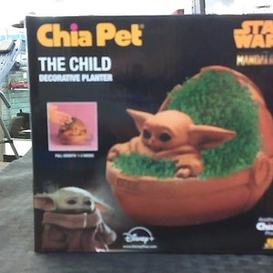 CHIA PET Star Wars Mandalorian "The Child"