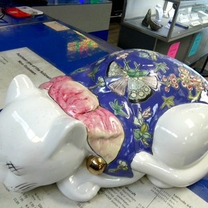 Chinese Porcelain  Sleeping Cat 