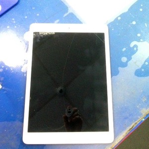 Apple  Ipad Model: A2200