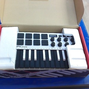 Akai MPK mini