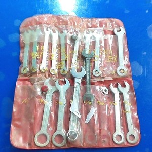 No Brand Wrench set in red pouch