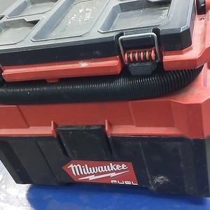 Milwaukee Wet/Dry vacuum 0970-20