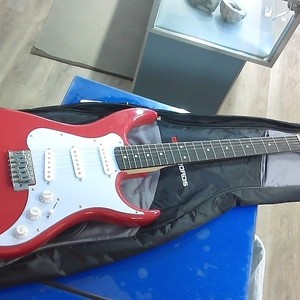 AXL Red Stratocaster