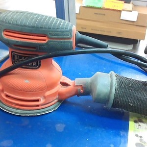 Black & Decker BDER0100 Corded Sander