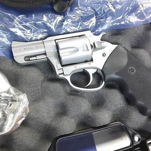 CHARTER ARMS Mag Pug 