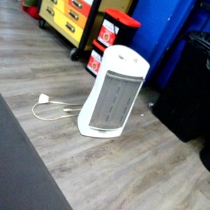 HOLMES ELECTRIC SPACE HEATER