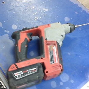 Milwaukee 5/8" Rotary Hammer