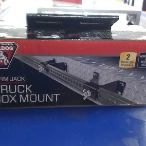BULLDOG FARM JACK TRUCK MOUNT