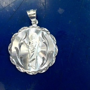 Sterling Silver Round Pendant .925 Silver Round Pendant with Jesus
