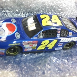 Pepsi/Dupont Nascar Jeff Gordon #24 Die Cast Car