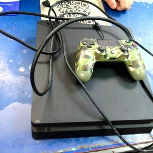 SONY PLAYSTATION 4 PS4