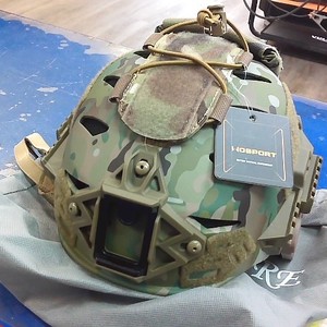 Airsoft Helmet camo - With Rail & Pouch