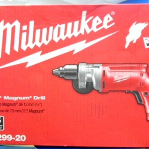 Milwaukee magnum drill