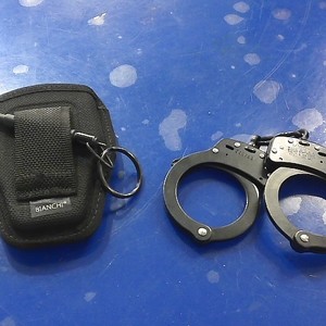 Smith & Wesson M100-1 Handcuffs