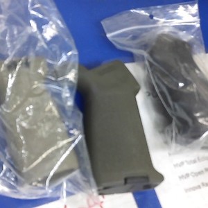 MAGPUL/HOGUE FIREARM GRIPS
