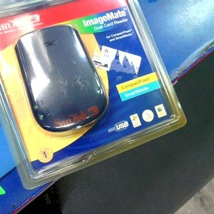 Sandisk  Dual Card Reader 