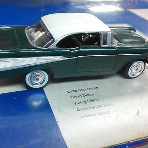 1957 Chevy Bel-Aire 1:24 Die Cast Green Car