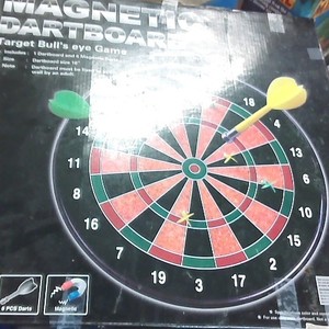 Unbranded magnetic dartboard