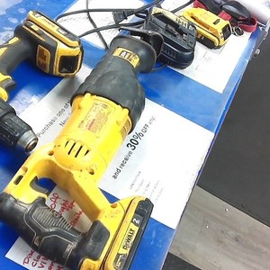 Dewalt DCS380 Reciprocating Saw