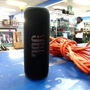 JBL Flip 6