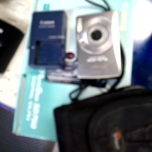 Canon SD750