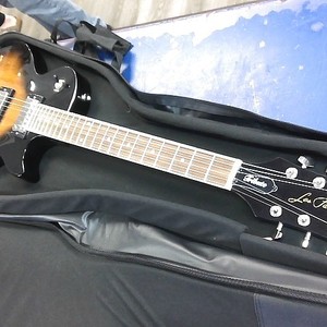 Epiphone Les Paul Tribute