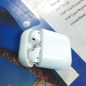 APPLE AIR PODS GEN 2