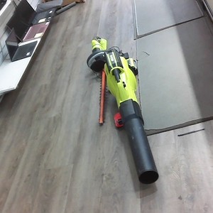 Ryobi EDGER BLOWER SET