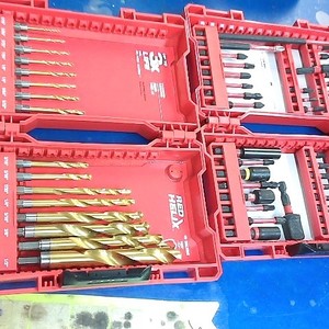 milwaukee drill bit set