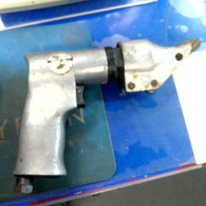 Chicago Electric METAL SHEAR