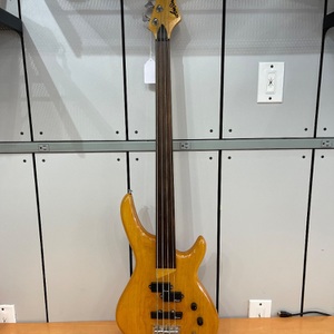 ARIA PRO II FRETLESS BASS