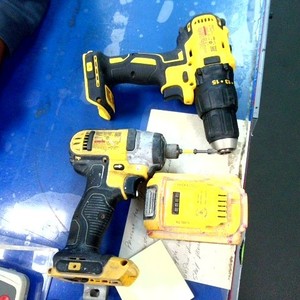 Dewalt 1/2" drill driver & 1/4" impact